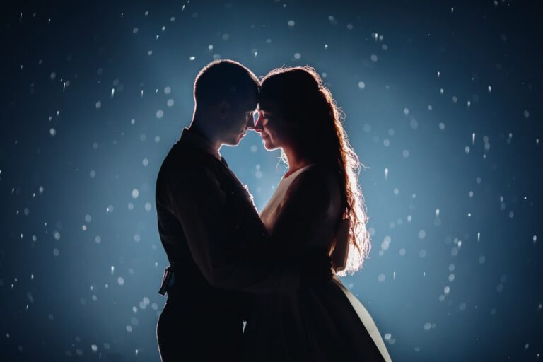 Top 5 des couples de signes du zodiaque les plus romantiques pour un amour éternel