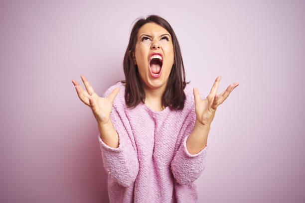 6 signes du zodiaque pour les femmes qui se mettent facilement en colère selon l’astrologie