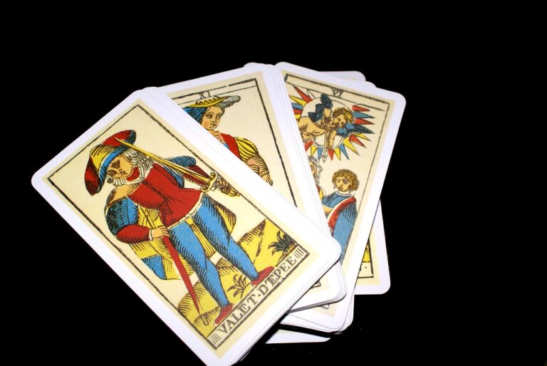 Quelles sont les différentes significations des différentes cartes de tarot ?