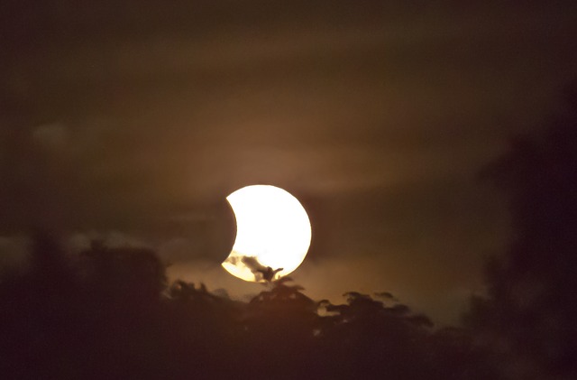 Les éclipses ont-elles un effet sur notre horoscope ?  Selon l'astrologie