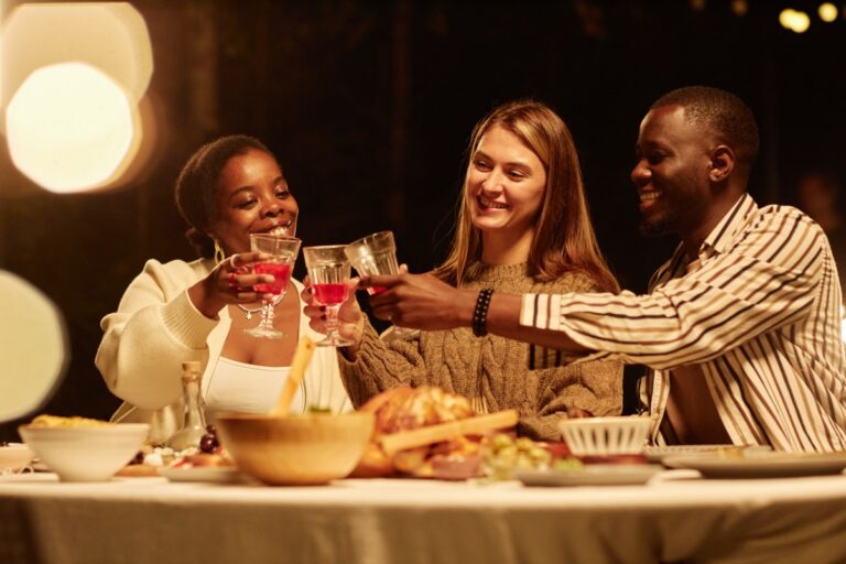 Signes du zodiaque qui ont peu d'amis : pourquoi ?