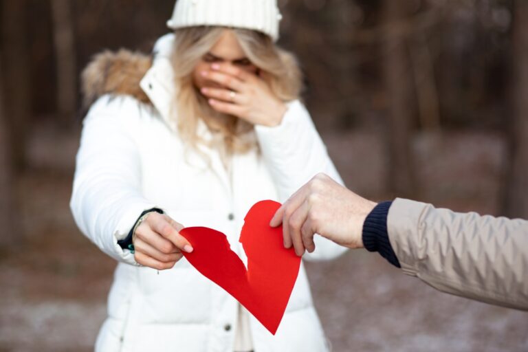 Le signe du zodiaque le plus destructeur en amour selon l'astrologie