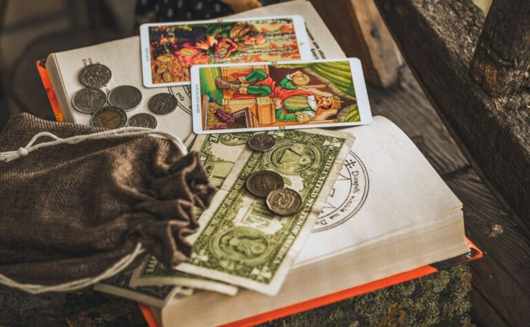 Un tarologue prédit la richesse pour 5 signes du zodiaque avant fin mars