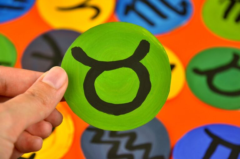 La saison 2026 du Taureau peut provoquer des changements drastiques dans 4 signes