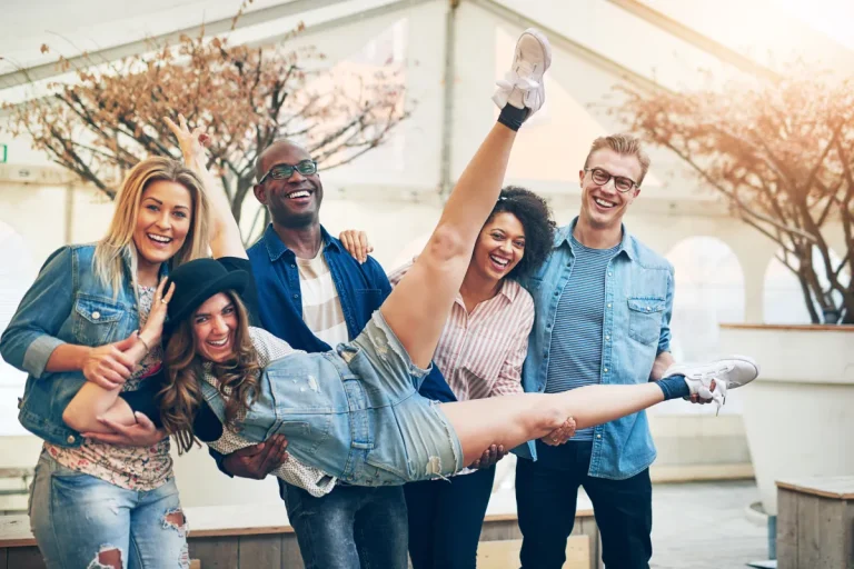 À quel point votre signe du zodiaque est-il extraverti : le classement de l&rsquo;horoscope
