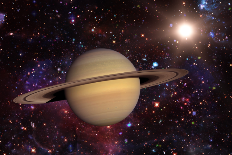 Saturne rétrograde prédit des changements de carrière cruciaux pour 5 signes
