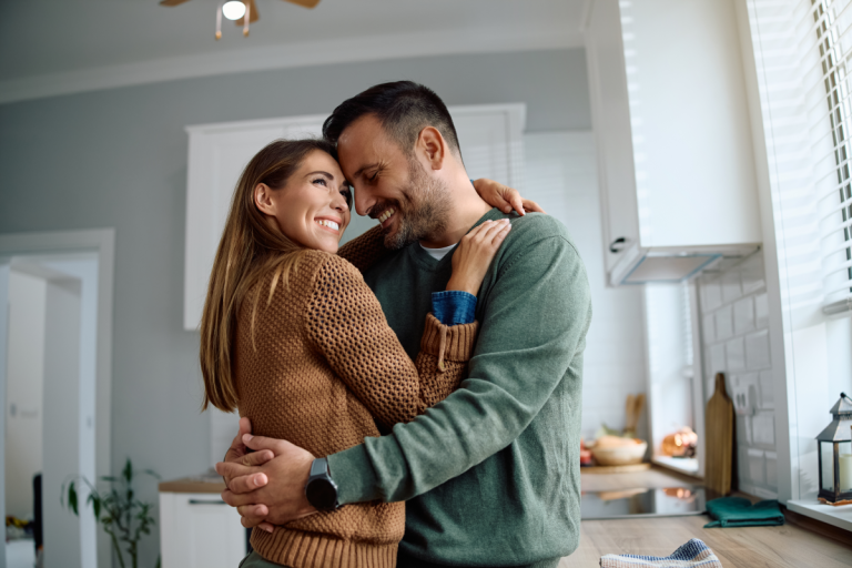 Hommes du zodiaque qui préfèrent la monogamie : ces signes détestent le partage