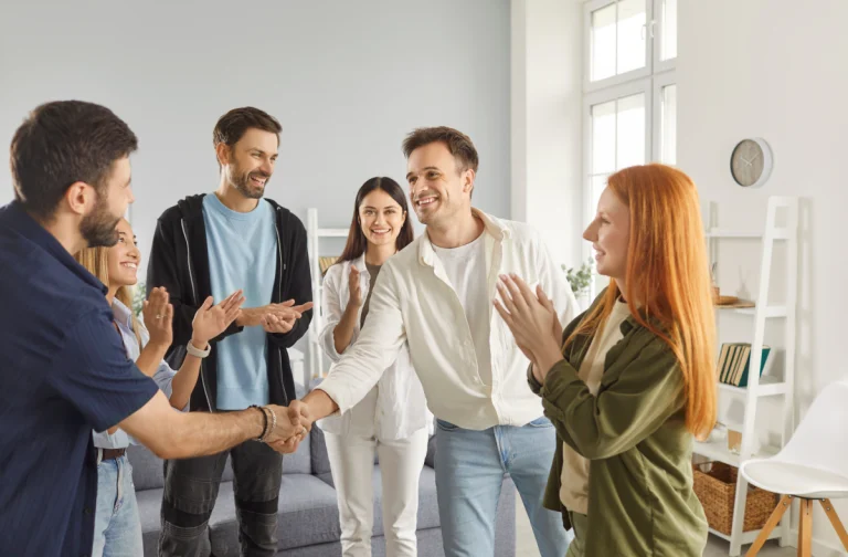 Les 3 signes du zodiaque les plus charmants : tout le monde les aime