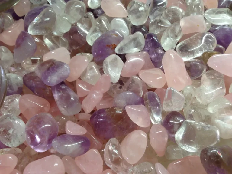 Amulettes de paix spirituelle : lesquelles utiliser pour attirer l&rsquo;énergie positive