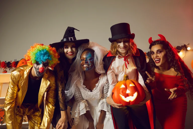 Comment s&rsquo;habiller pour Halloween 2026, selon votre signe du zodiaque