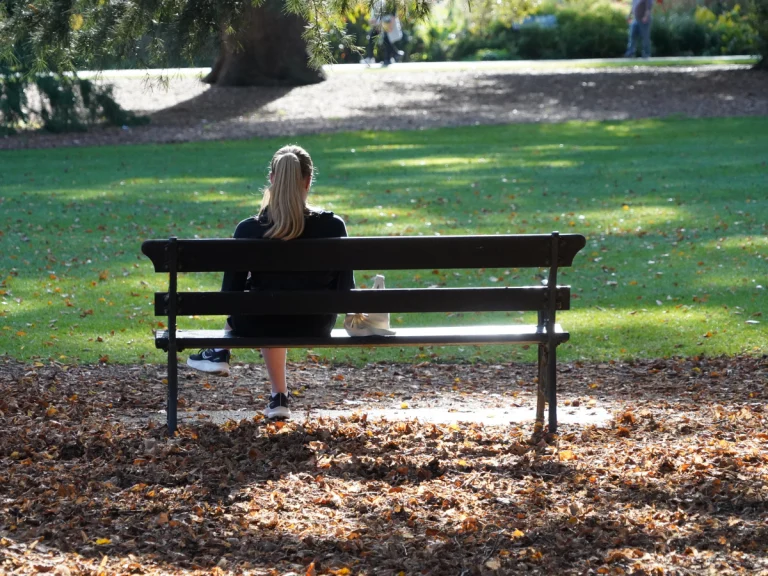3 signes du zodiaque éloignent les prétendants en raison de leur négativité amoureuse